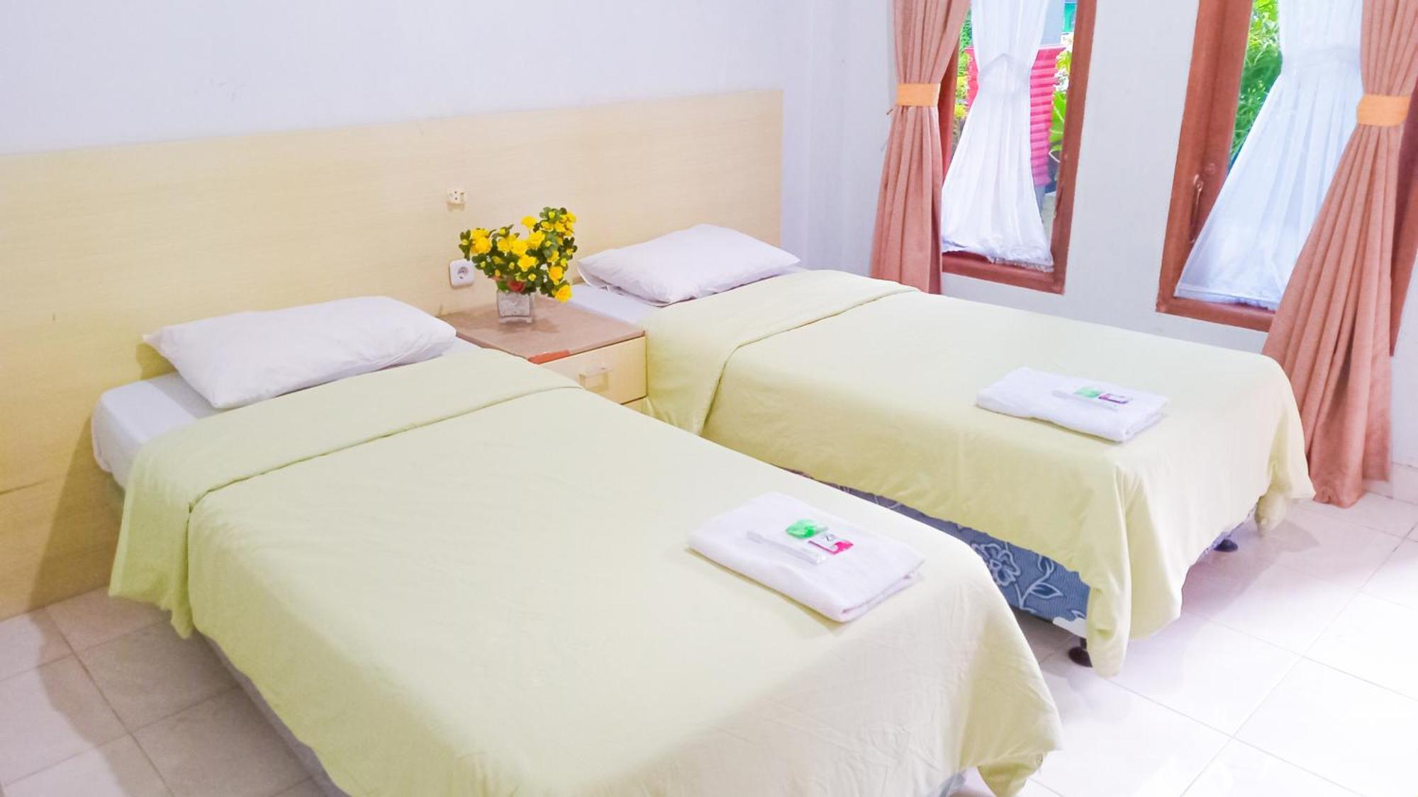 Bayak Hotel Bumdes Cipayung & Resort Ciguntur Buitenkant foto