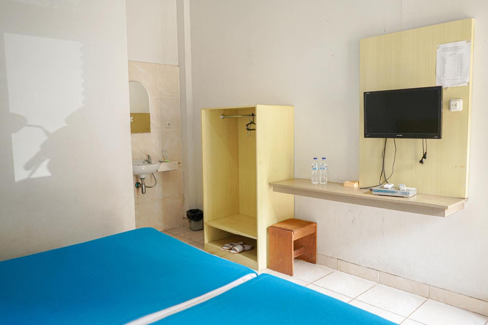 Bayak Hotel Bumdes Cipayung & Resort Ciguntur Buitenkant foto